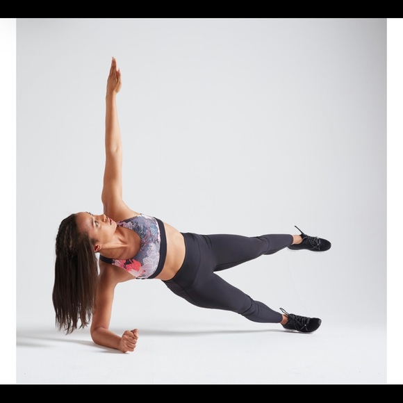 🍋2/$20 DOMYOS Women’s 500 Fitness Cardio Training Sports Bra Floral Print XS - Picture 5 of 14